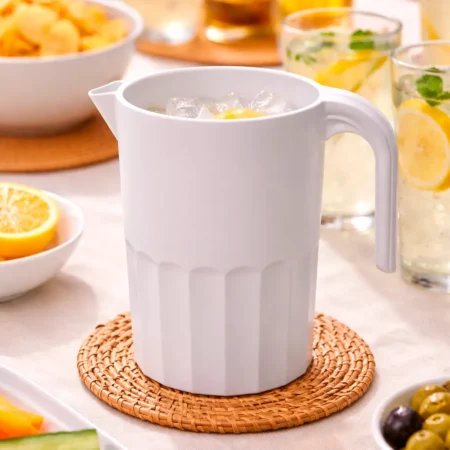 jarro branco em policarbonato 750ml resistente e durável